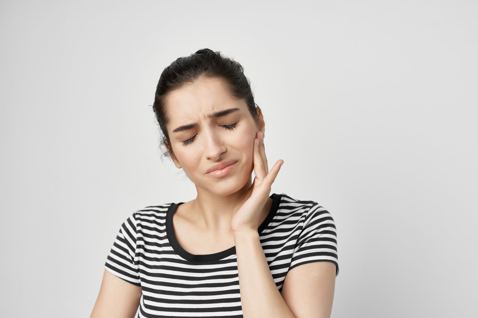 Jaw Pain on One Side: Common Causes and When to See a Doctor